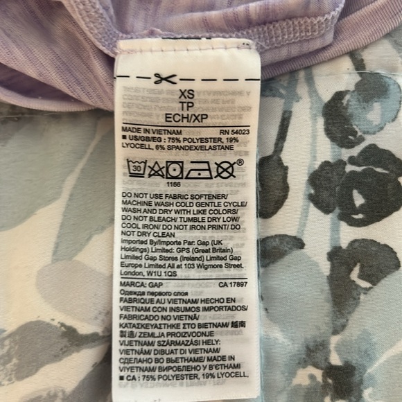 Gap Fit Breathe XS Lavender Racer back tank top XS gap activewear - Picture 5 of 5